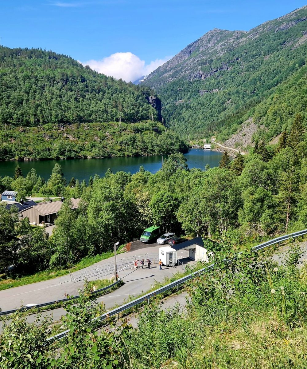 View of Trolltunga shuttle bus booking from P2 to P3.